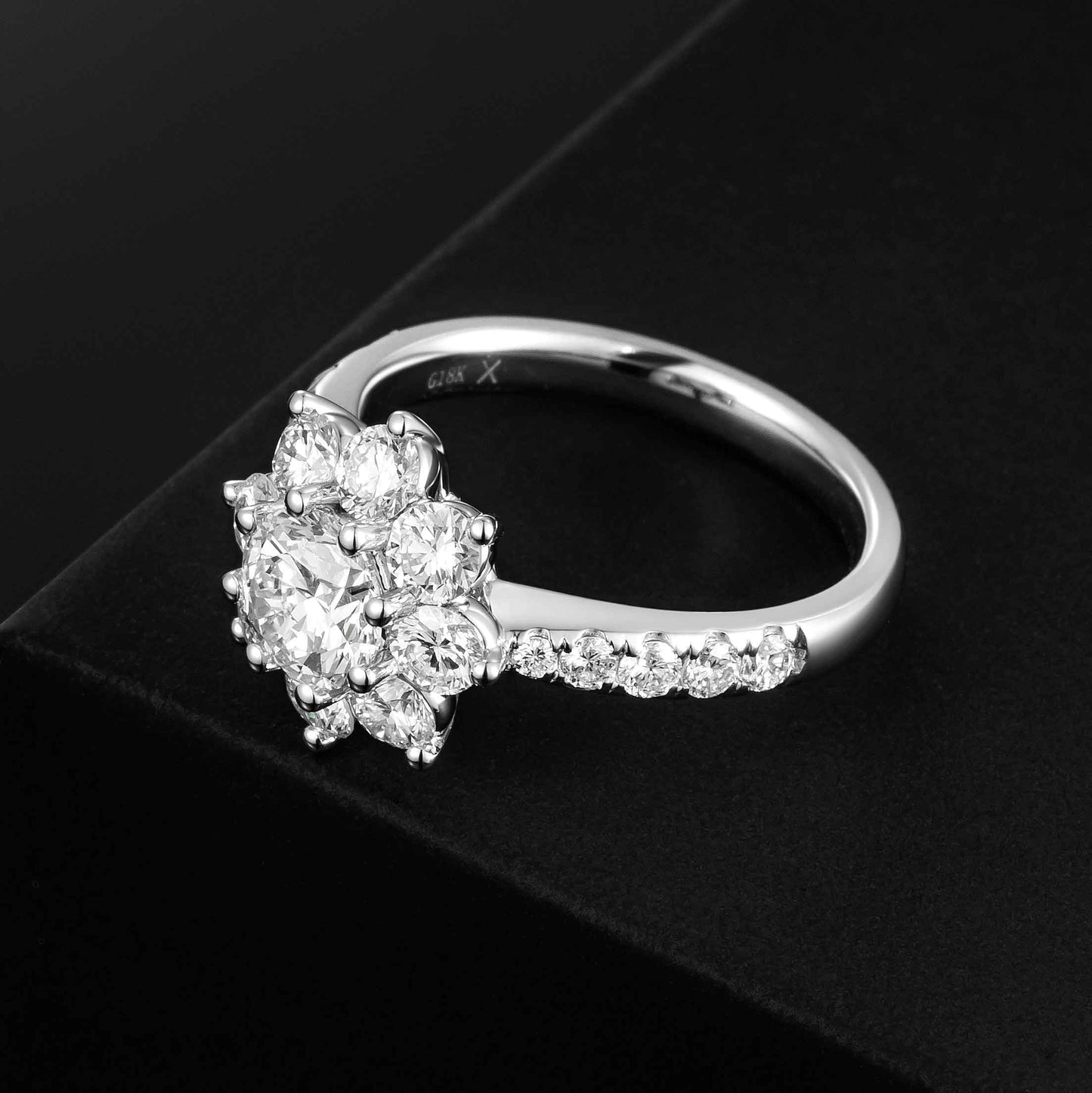 18K Lab Grown Diamond Ring