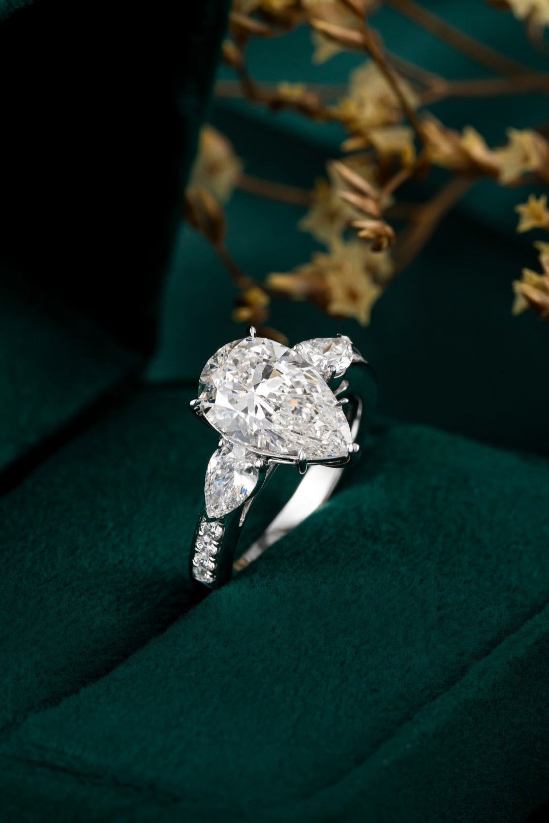 Pt900 Lab Grown Diamond Ring 3.0CT