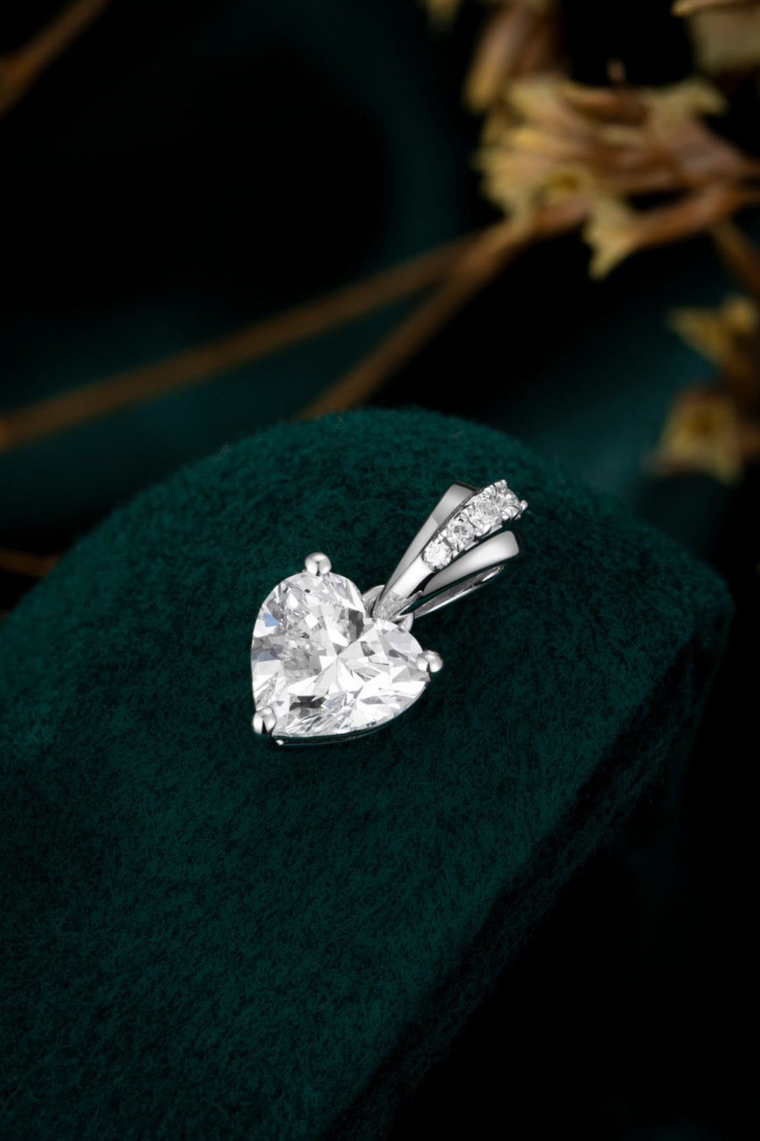 Pt900 Lab Grown Diamond Pendant 0.70CT