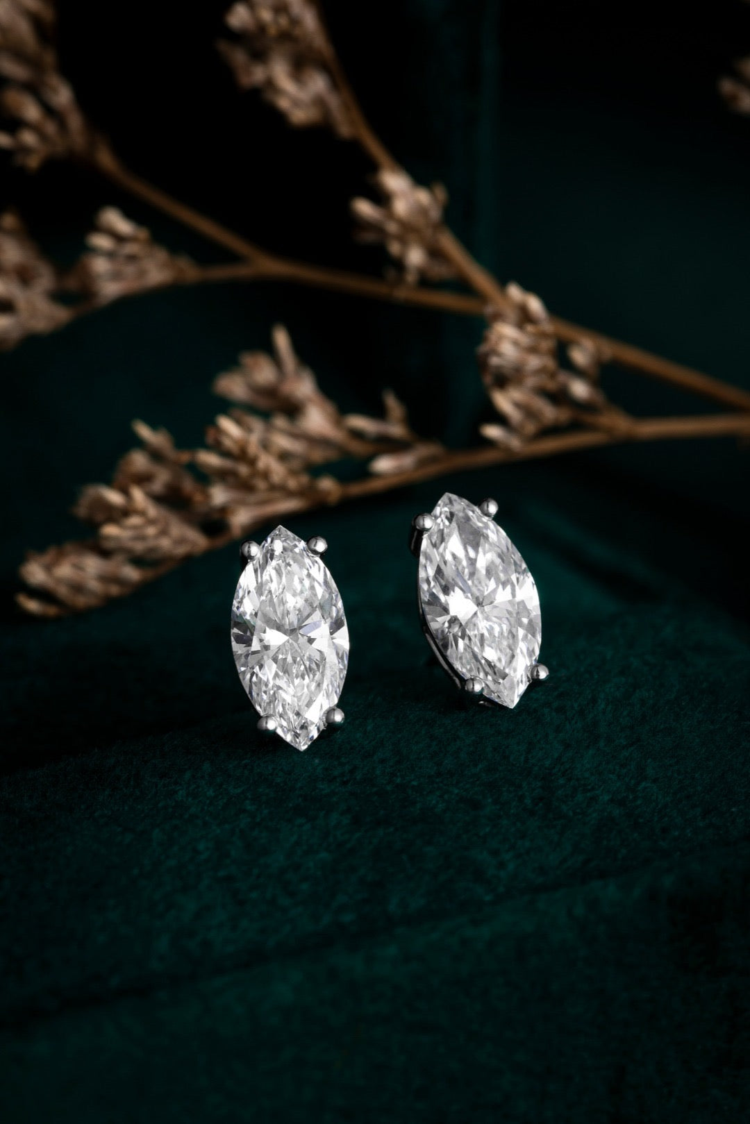 Pt900 Lab Grown Diamond Earrings 0.70CT