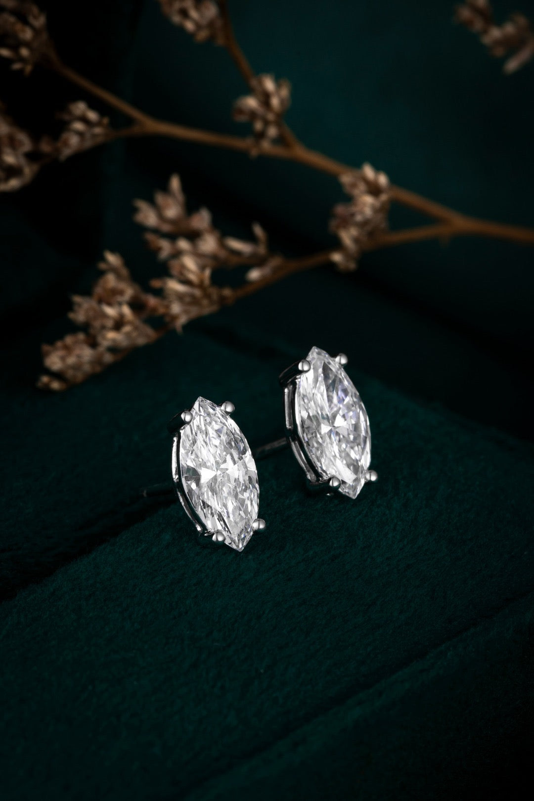 Pt900 Lab Grown Diamond Earrings 0.70CT