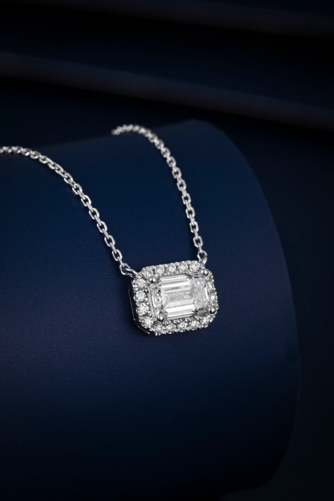Pt900 Lab Grown Diamond Necklace