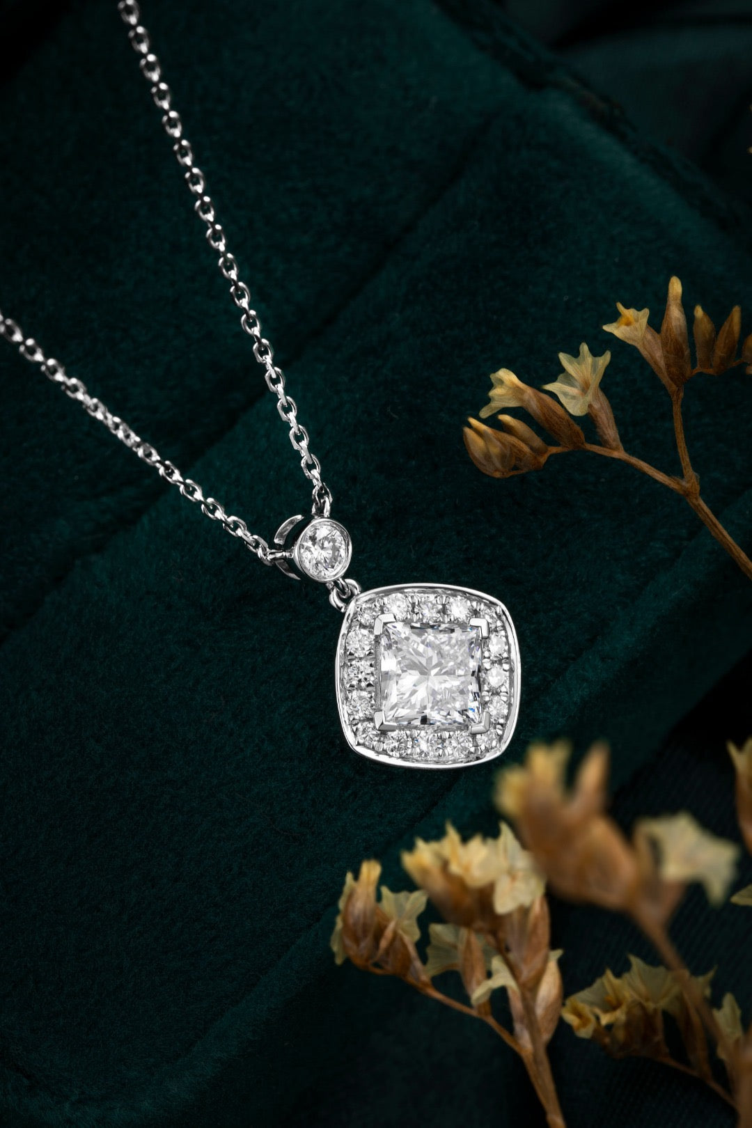Pt900 Lab Grown Diamond Necklace