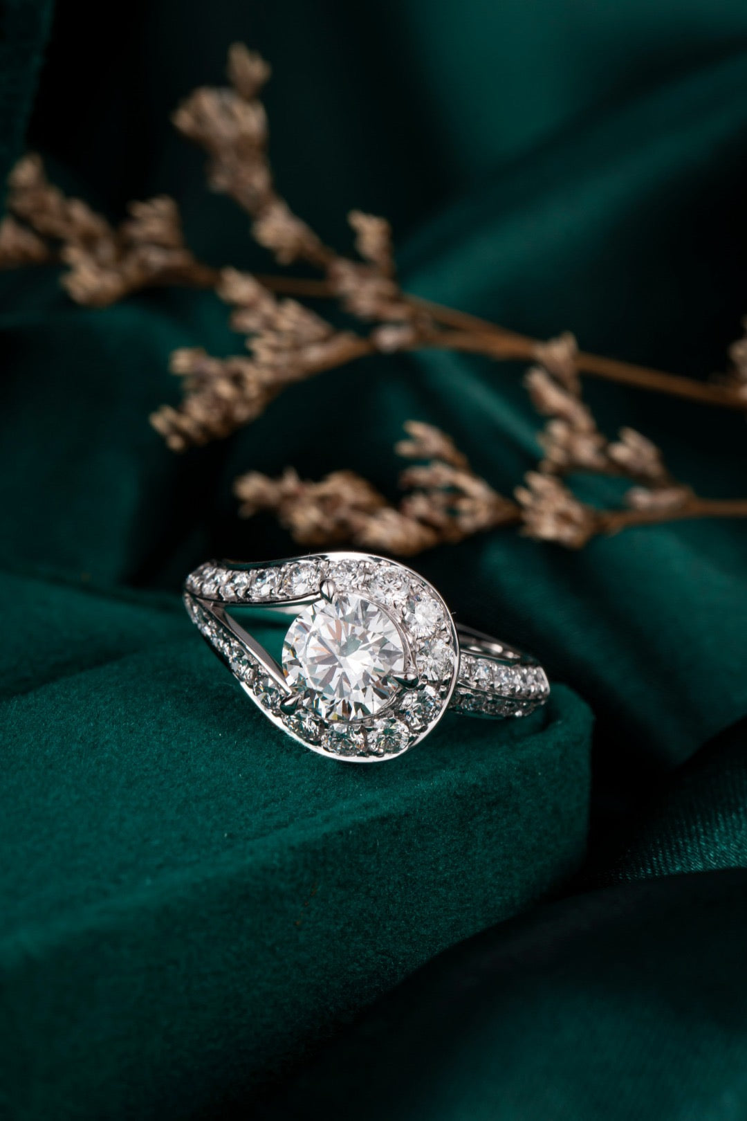 Burton Jewelry - Pt900 Lab Grown Diamond Ring-1ct DIAMOND RING