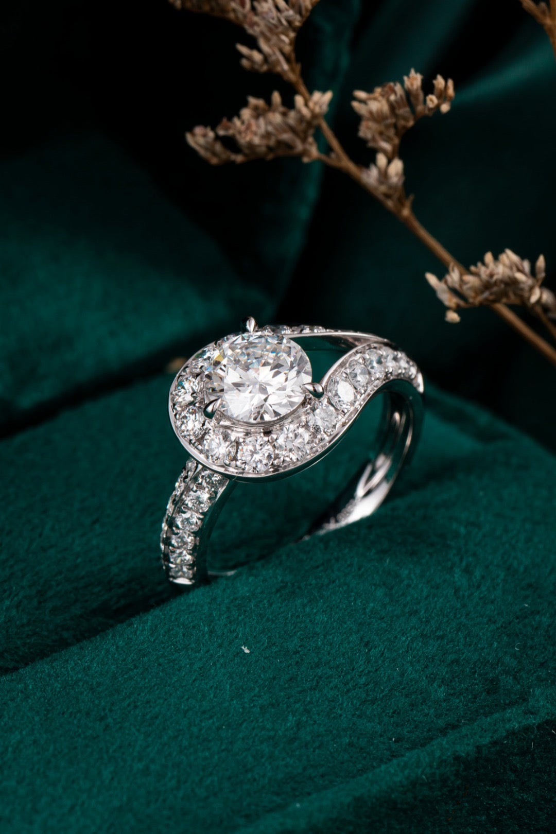 Burton Jewelry - Pt900 Lab Grown Diamond Ring-1ct DIAMOND RING