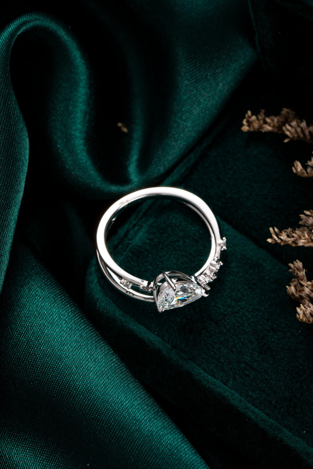 Burton Jewelry - Pt900 Lab Grown Diamond Ring