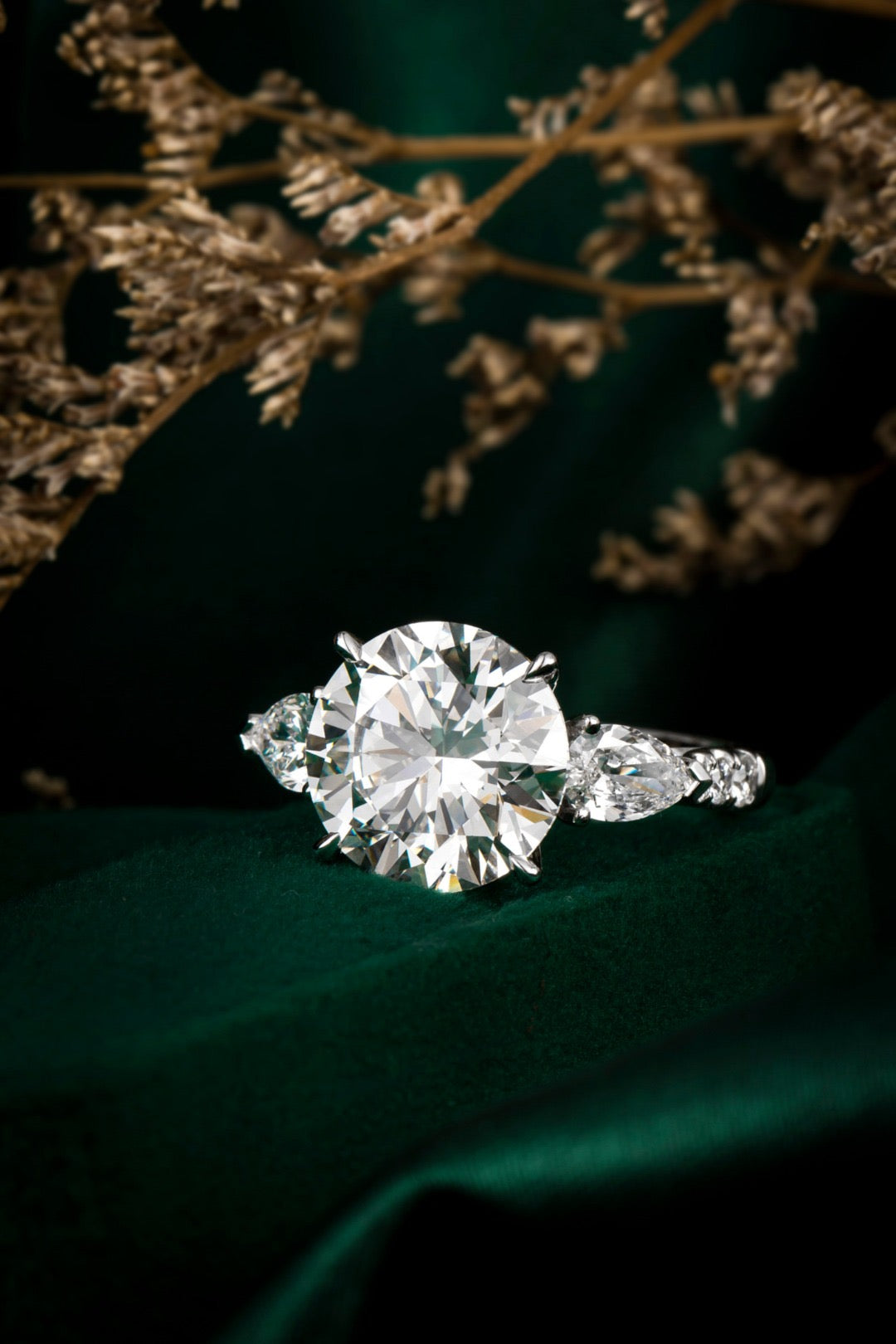 Pt900 Lab Grown Diamond Ring 5.0CT