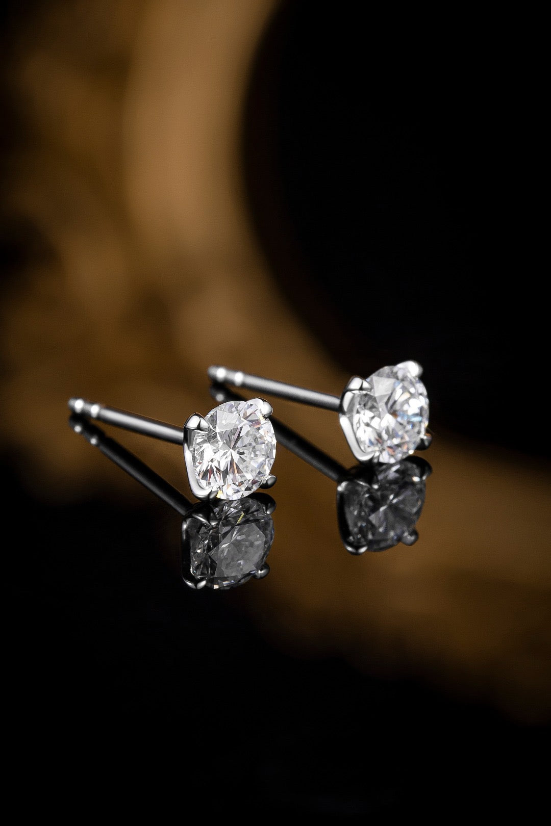 18K Lab Grown Diamond Earrings