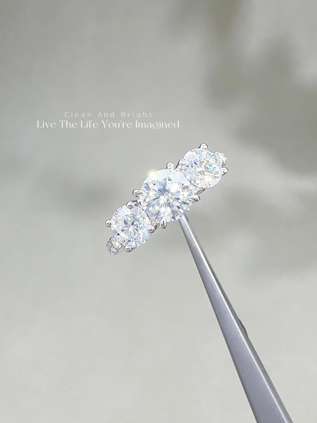 18K Lab Grown Diamond Ring