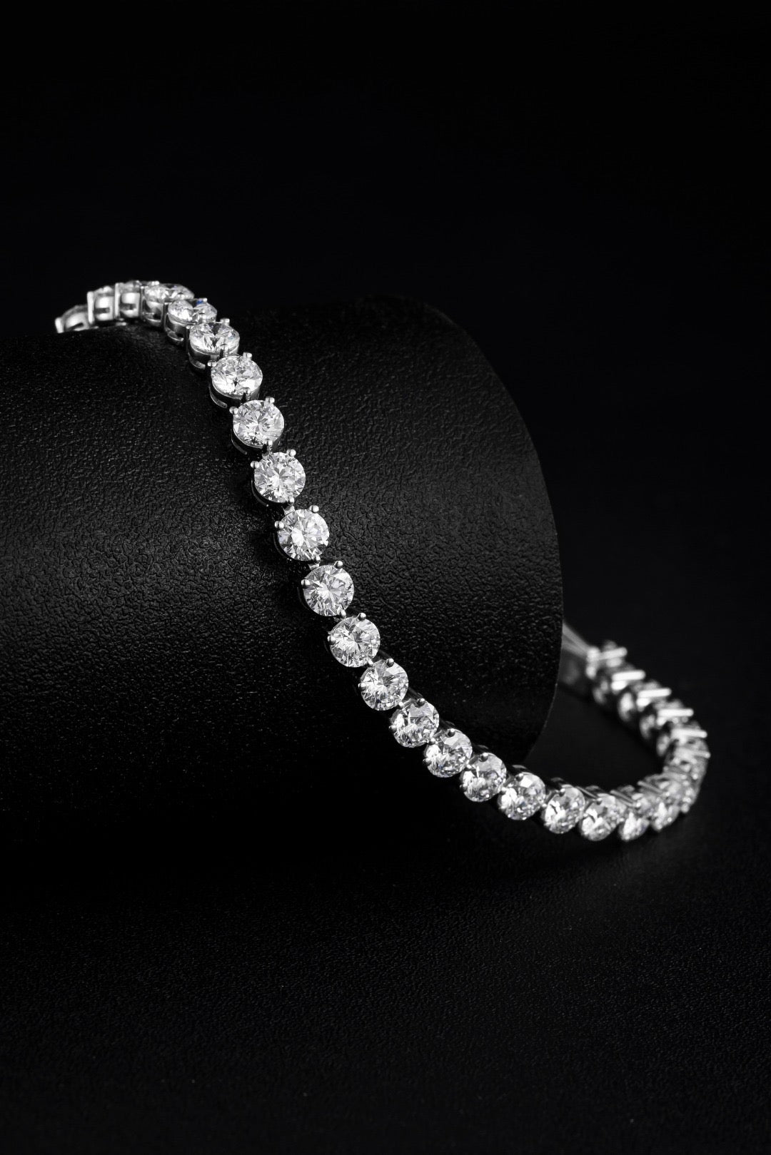 Pt900 Lab Grown Diamond Bracelet