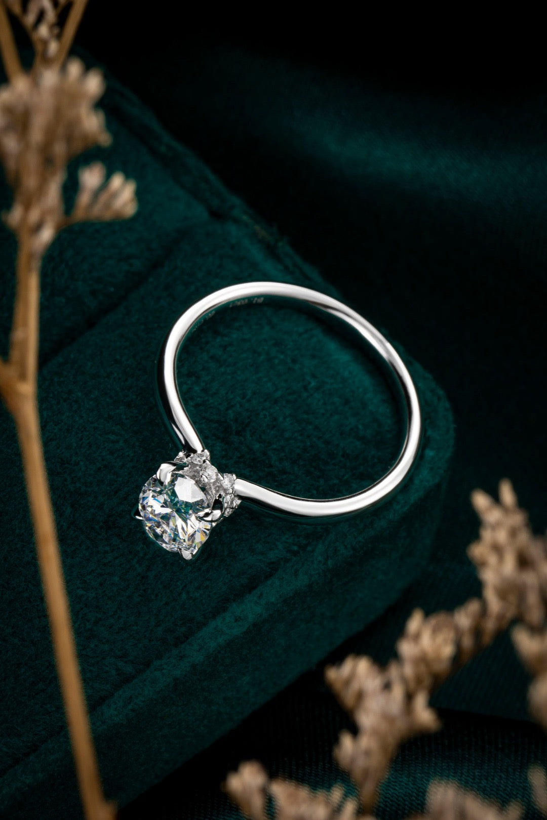 Pt900 Lab Grown Diamond Ring