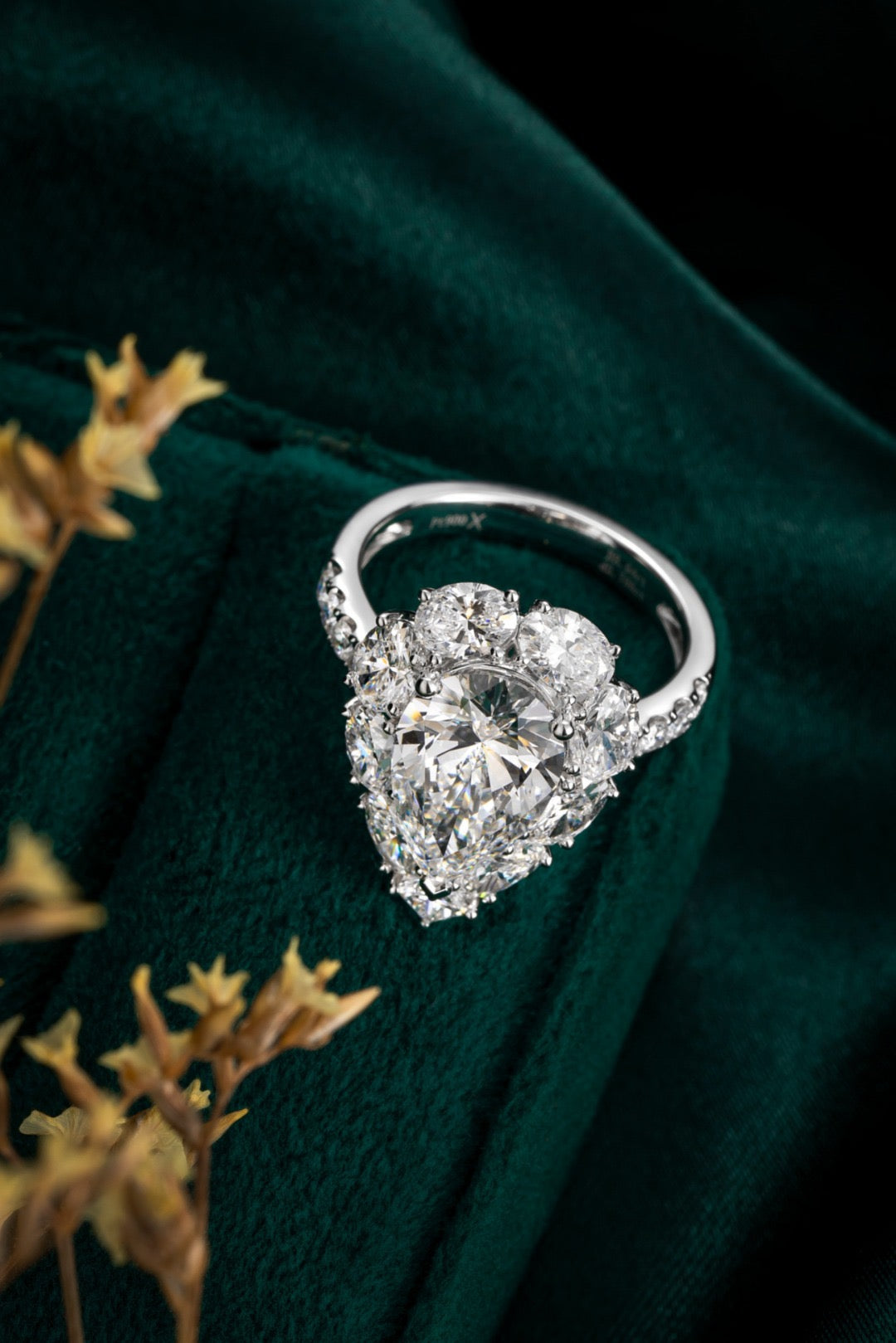 Pt900 Lab Grown Diamond Ring