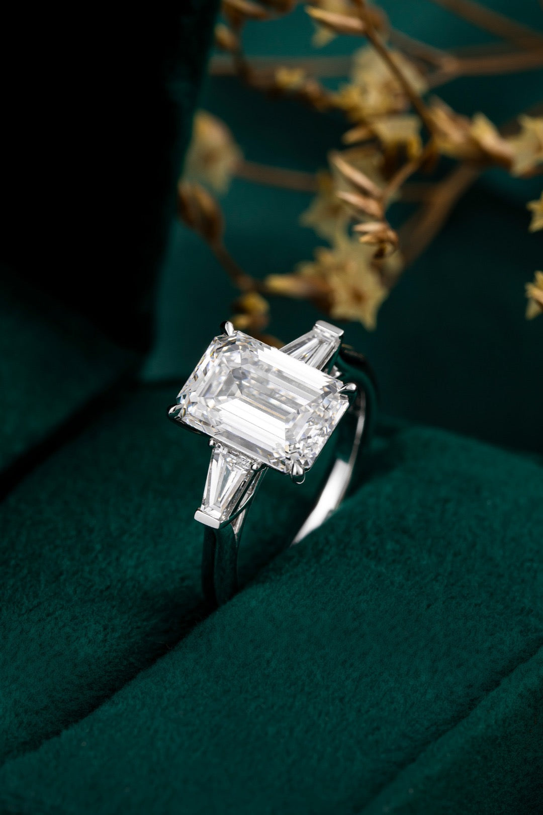 Pt900 Lab Grown Diamond Ring 4.0CT