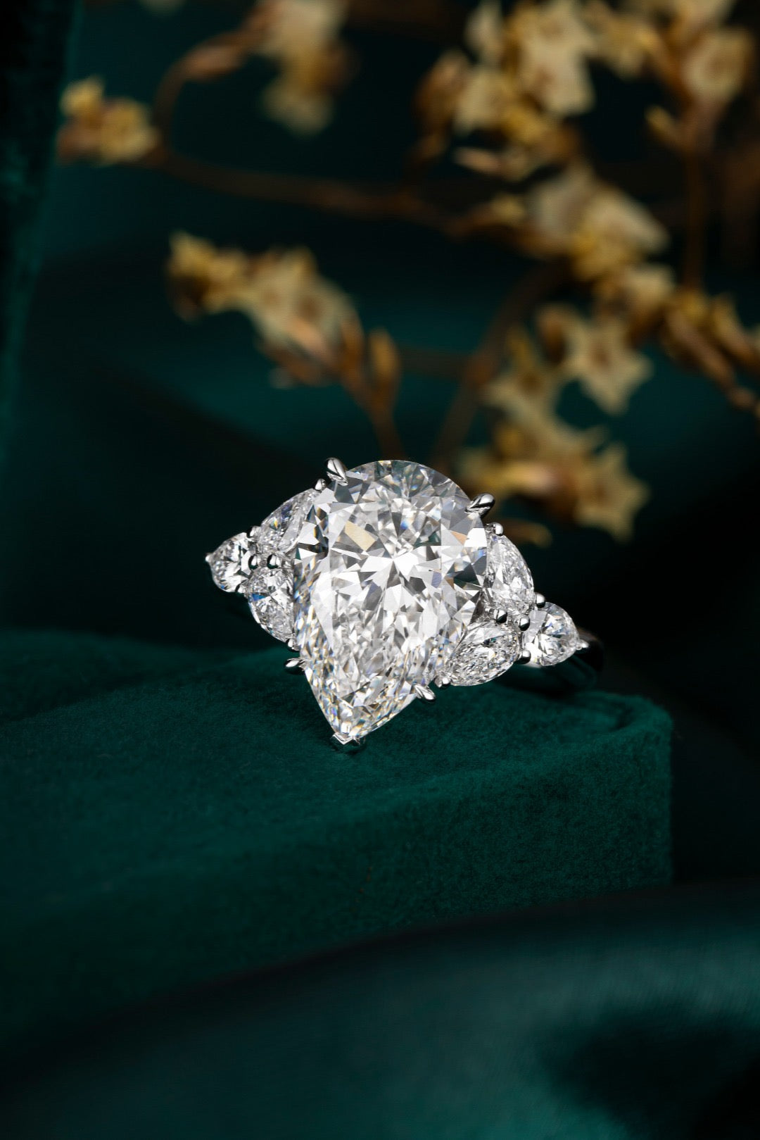 Pt900 Lab Grown Diamond Ring 5.0CT