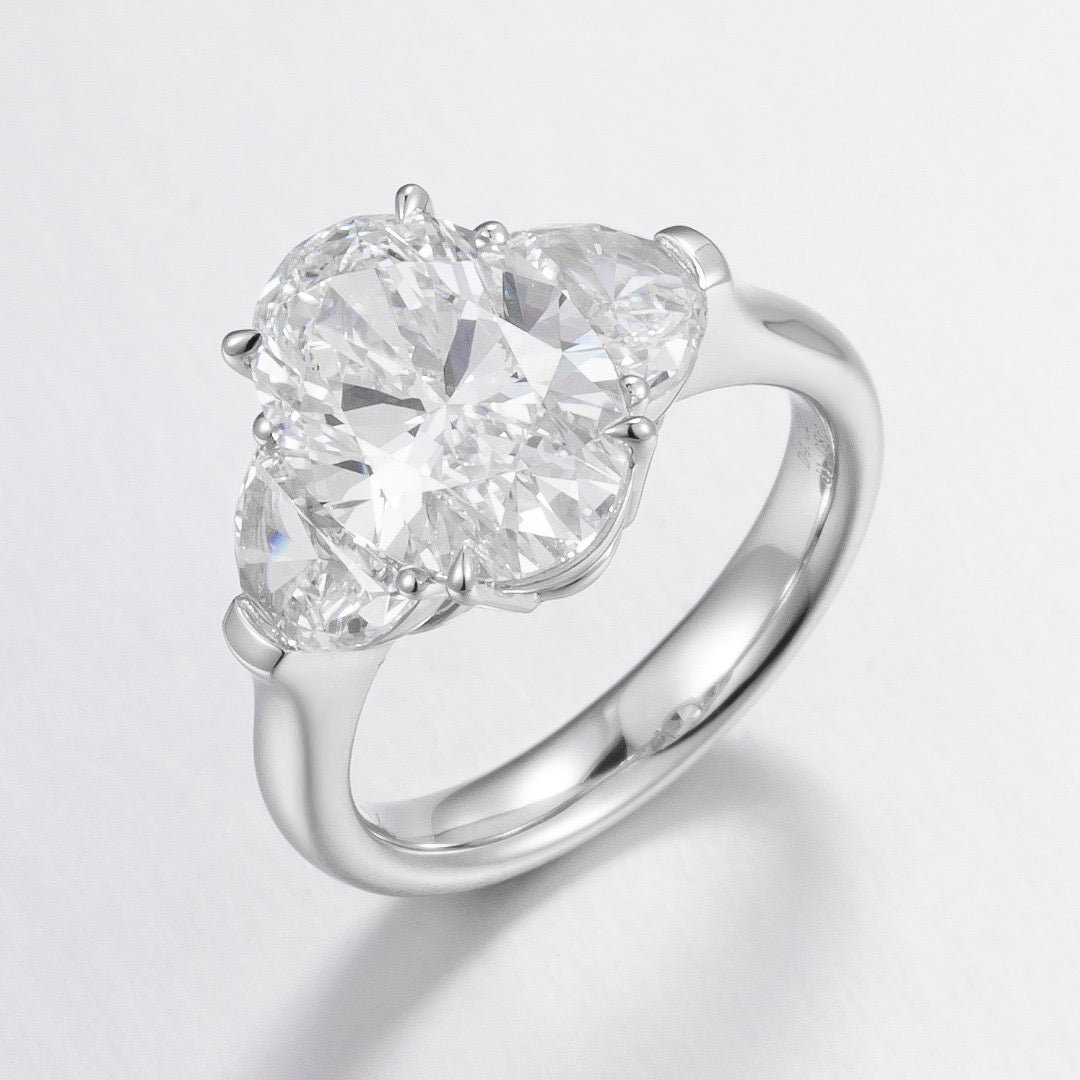 Pt900 Lab Grown Diamond Ring 4.0CT