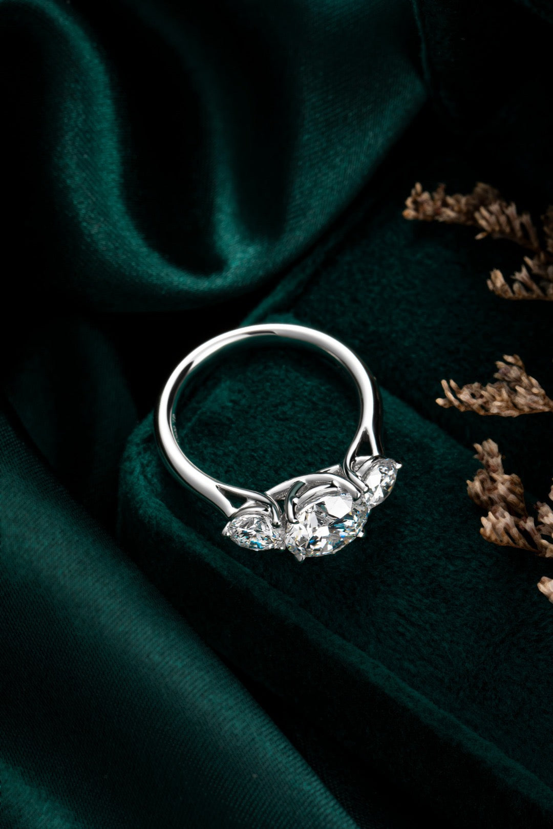 Pt900 Lab Grown Diamond Ring
