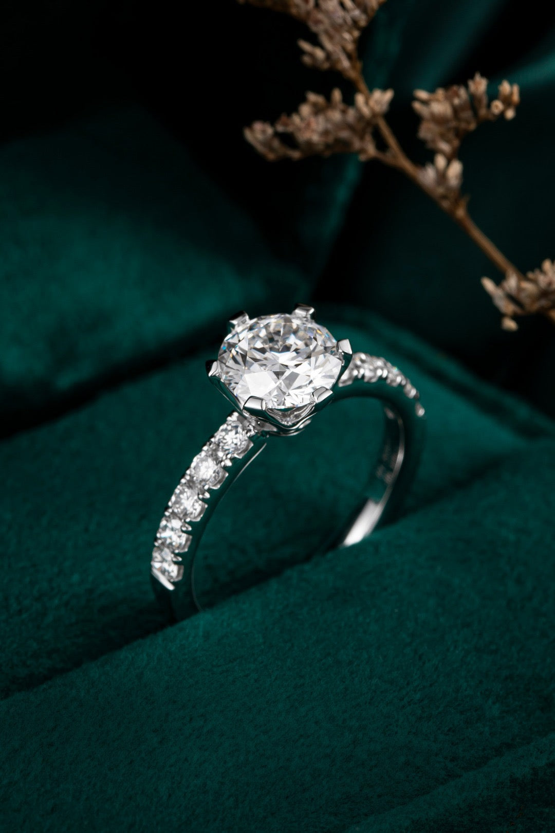 Pt900 Lab Grown Diamond Ring