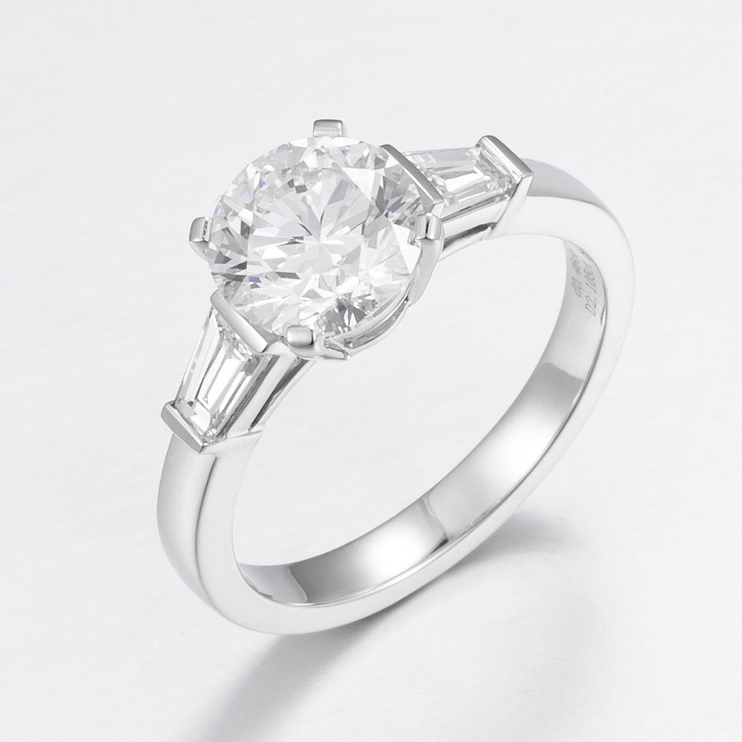 Pt900 Lab Grown Diamond Ring