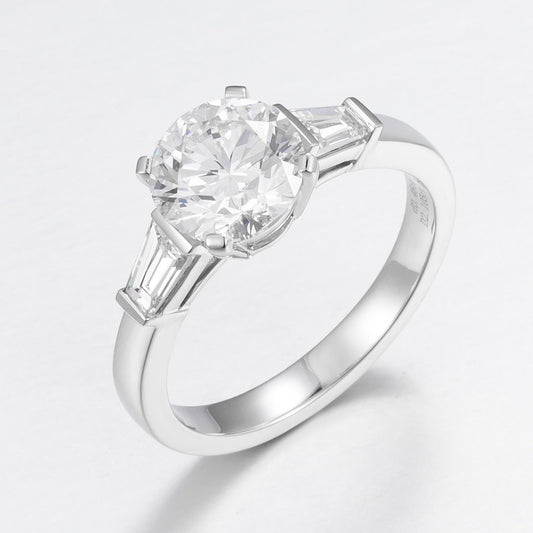 Pt900 Lab Grown Diamond Ring