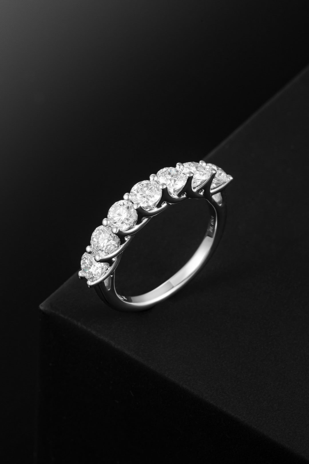 18K Lab Grown Diamond Ring