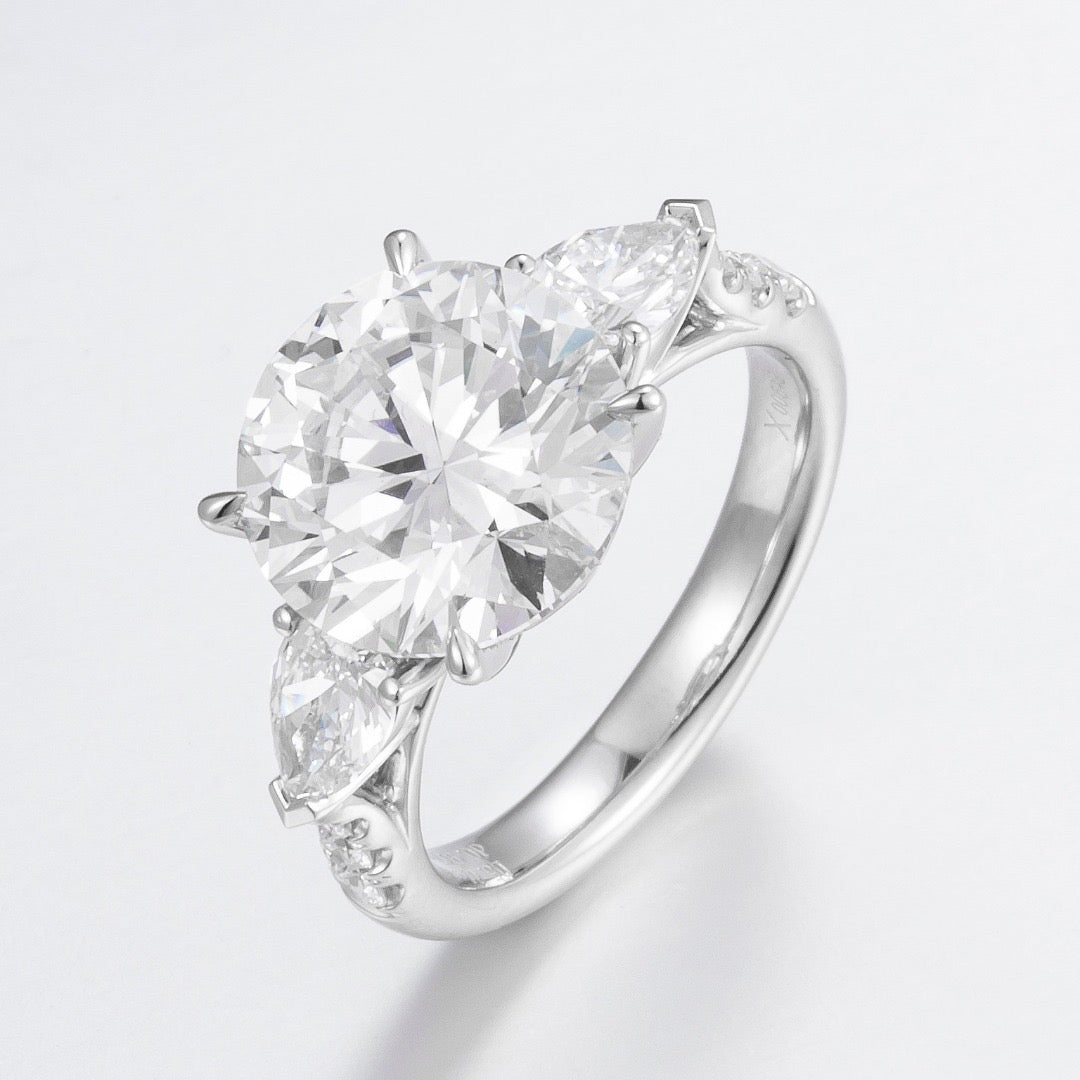 Pt900 Lab Grown Diamond Ring 5.0CT
