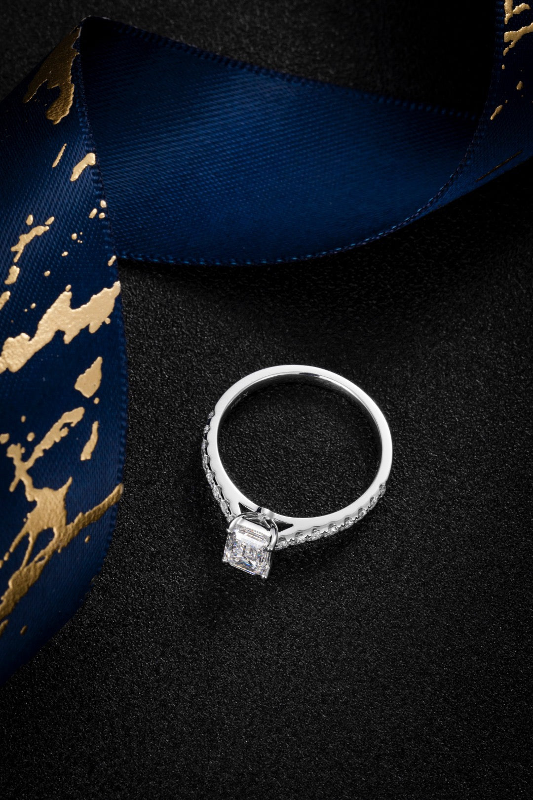Pt900 Lab Grown Diamond Ring