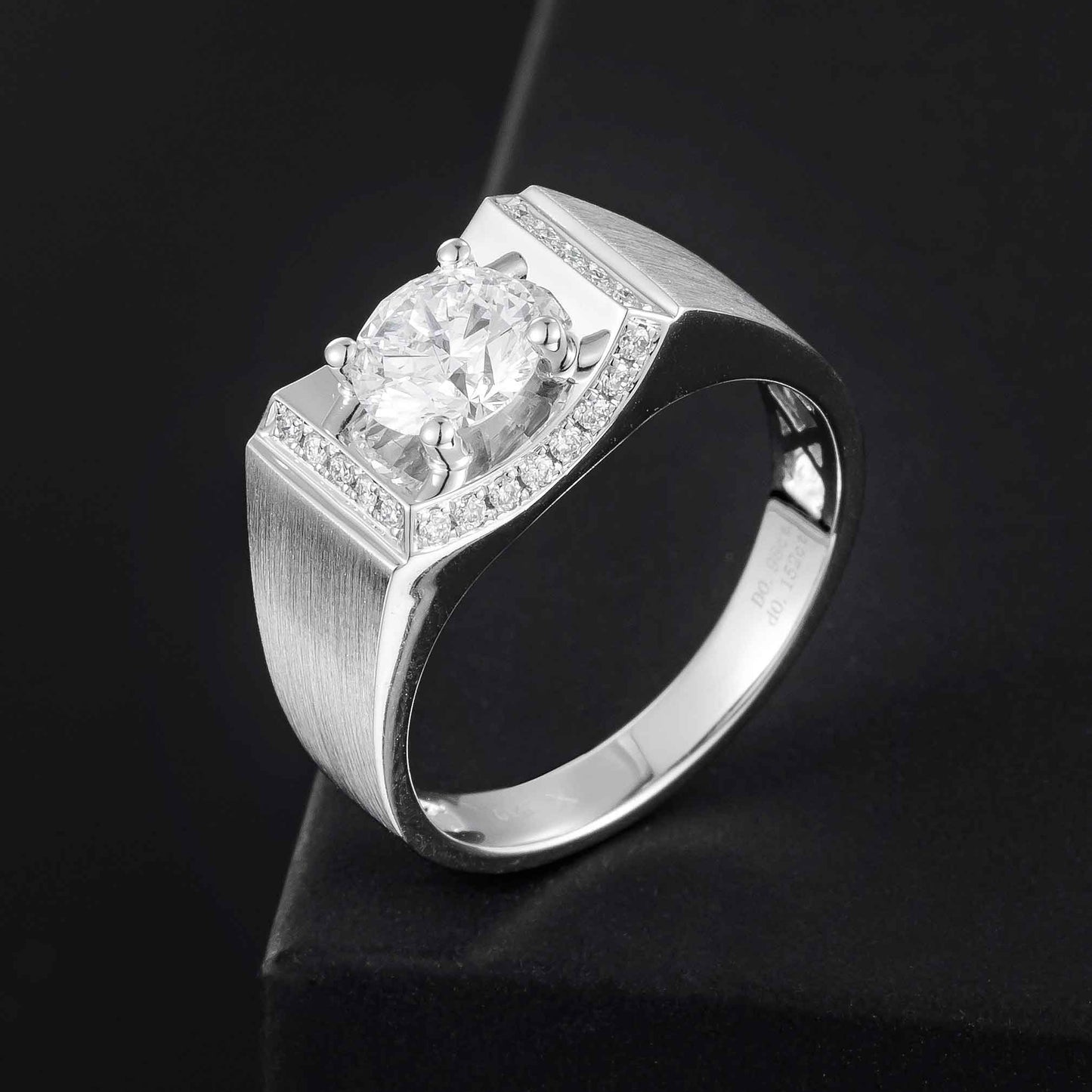14K Lab Grown Diamond Ring